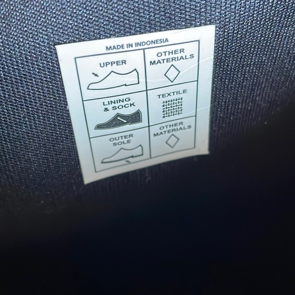 Hunter Women’s Original Tall Rain Boots | Matte Black - Picture 4 of 7